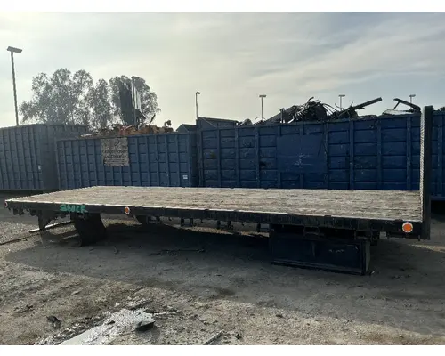 FREIGHTLINER M2 106 Body  Bed