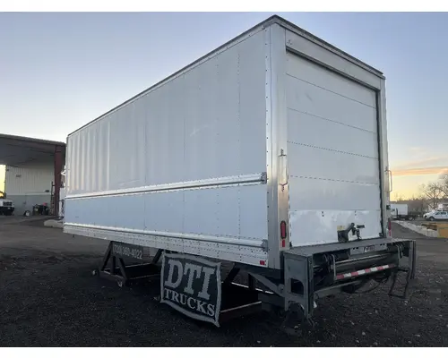 FREIGHTLINER M2 106 Box  Bed