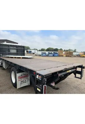 FREIGHTLINER M2 106 Box / Bed