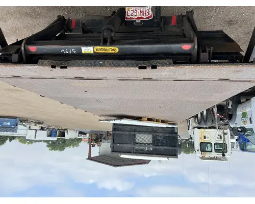 FREIGHTLINER M2 106 Box  Bed