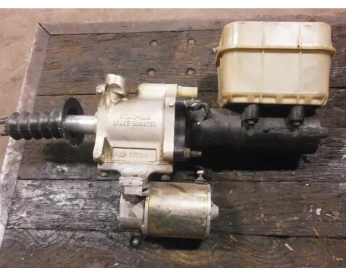 FREIGHTLINER M2-106 Brake Booster