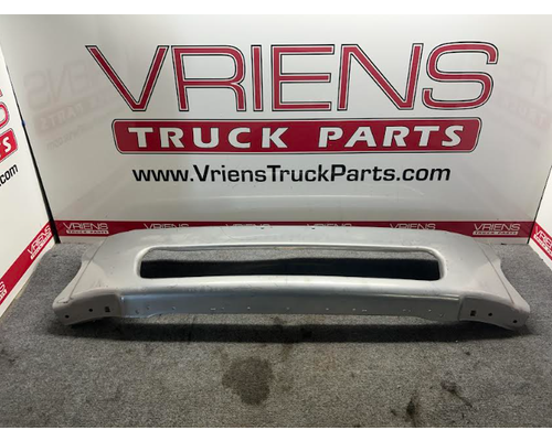 FREIGHTLINER M2 106 Bumper Assembly, Front
