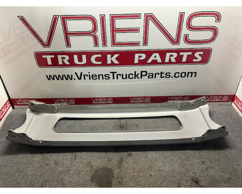 FREIGHTLINER M2 106 Bumper Assembly, Front