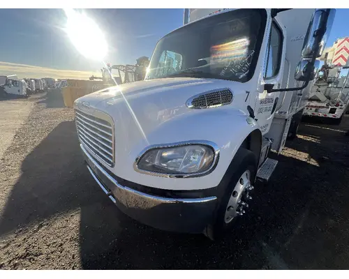 FREIGHTLINER M2 106 Bumper Assembly, Front