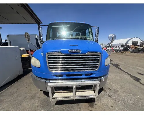 FREIGHTLINER M2 106 Bumper Assembly, Front