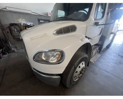 FREIGHTLINER M2 106 Bumper Assembly, Front