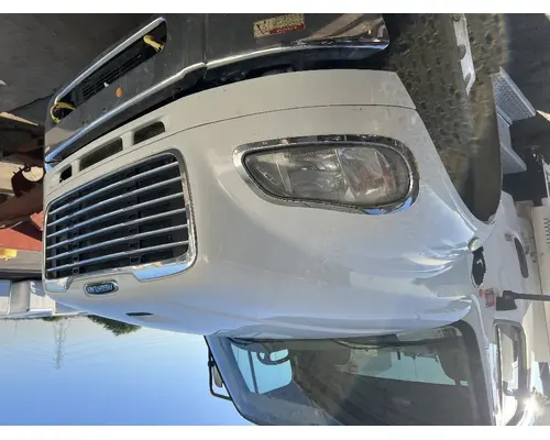FREIGHTLINER M2 106 Bumper Assembly, Front
