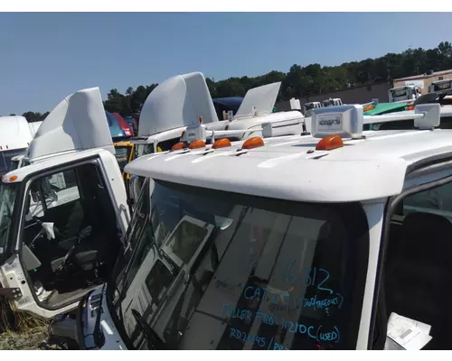 FREIGHTLINER M2 106 CAB CLIP
