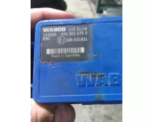 FREIGHTLINER M2 106 CAB CONTROL UNIT MODULE