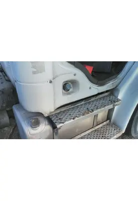 FREIGHTLINER M2 106 CAB SKIRT FILLER PANEL