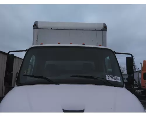 FREIGHTLINER M2 106 CAB
