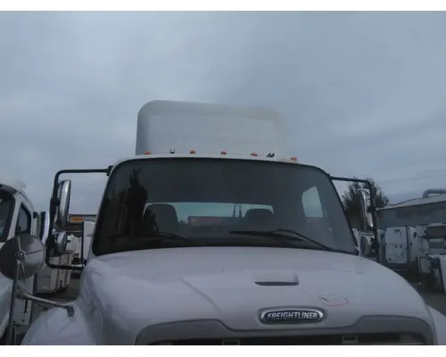 FREIGHTLINER M2 106 CAB