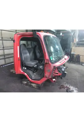 FREIGHTLINER M2 106 CAB