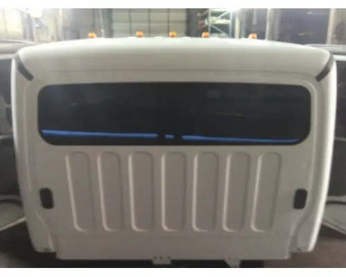 FREIGHTLINER M2 106 CAB