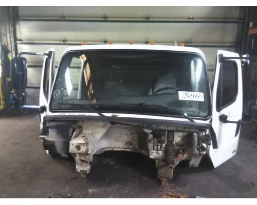 FREIGHTLINER M2 106 CAB