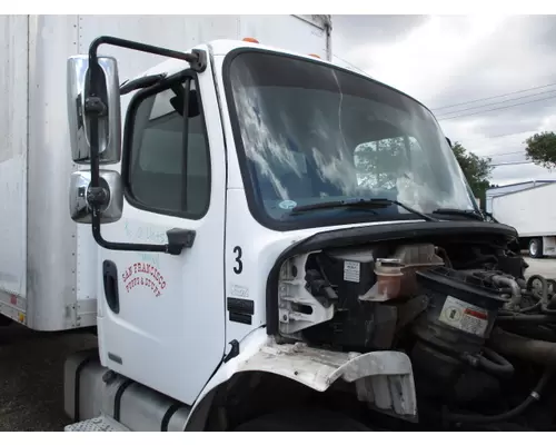 FREIGHTLINER M2 106 CAB