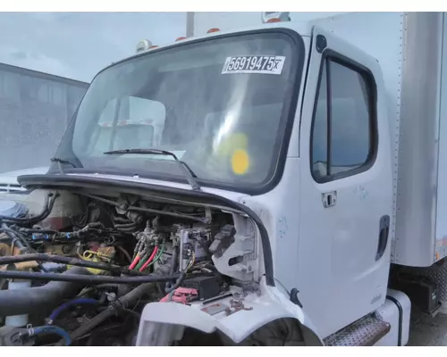 FREIGHTLINER M2 106 CAB