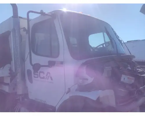 FREIGHTLINER M2 106 CAB