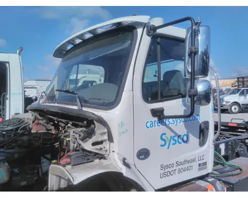 FREIGHTLINER M2 106 CAB