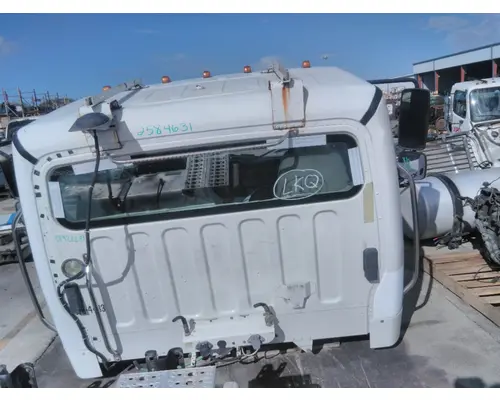 FREIGHTLINER M2 106 CAB