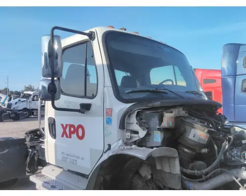 FREIGHTLINER M2 106 CAB