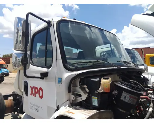 FREIGHTLINER M2 106 CAB