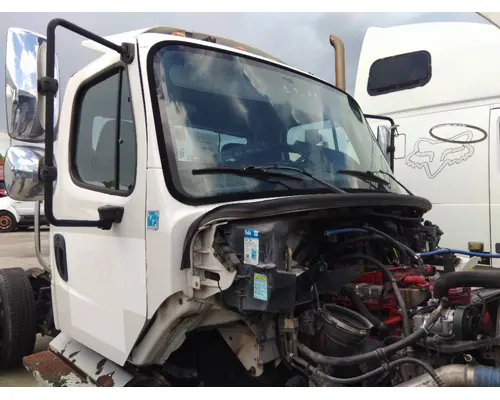 FREIGHTLINER M2 106 CAB