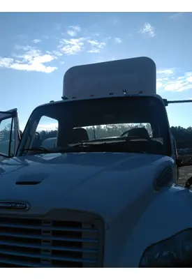 FREIGHTLINER M2 106 CAB