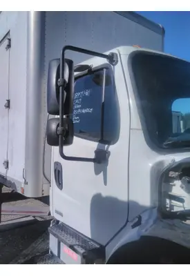 FREIGHTLINER M2 106 CAB