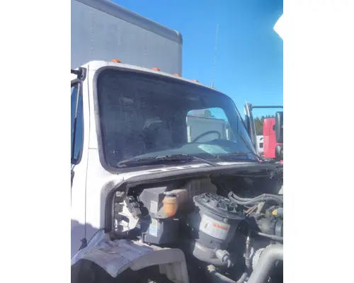 FREIGHTLINER M2 106 CAB