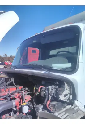 FREIGHTLINER M2 106 CAB