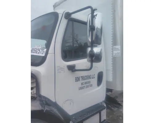 FREIGHTLINER M2 106 CAB