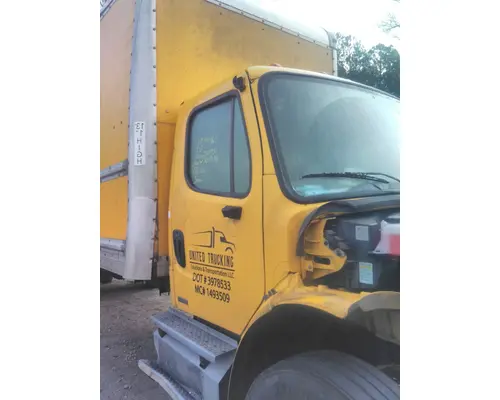 FREIGHTLINER M2 106 CAB