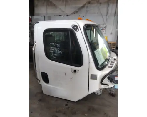 FREIGHTLINER M2 106 CAB