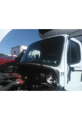 FREIGHTLINER M2 106 CAB