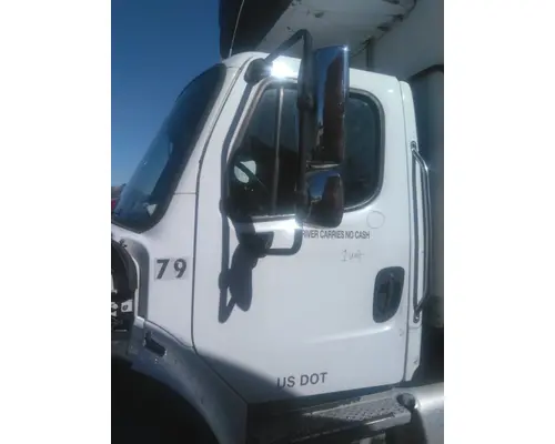 FREIGHTLINER M2 106 CAB