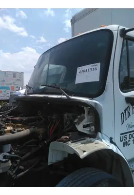 FREIGHTLINER M2 106 CAB