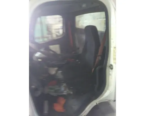 FREIGHTLINER M2 106 CAB