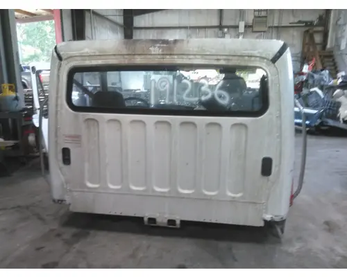 FREIGHTLINER M2 106 CAB