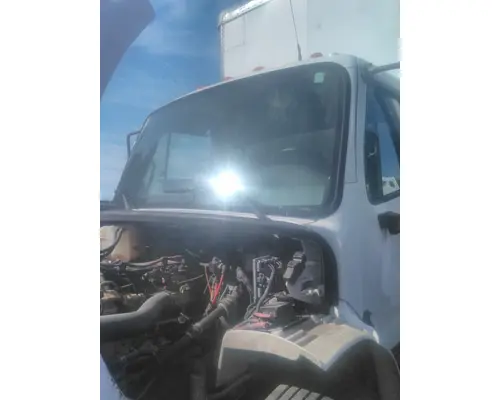 FREIGHTLINER M2 106 CAB