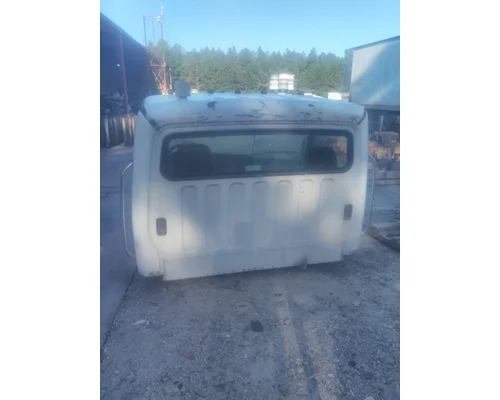 FREIGHTLINER M2 106 CAB