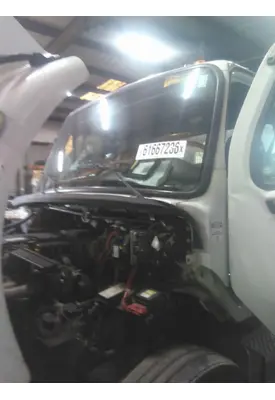 FREIGHTLINER M2 106 CAB