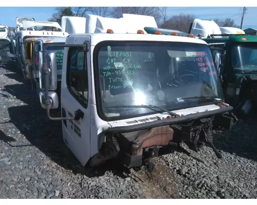 FREIGHTLINER M2 106 CAB