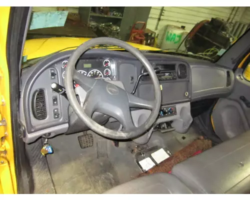 FREIGHTLINER M2 106 CAB