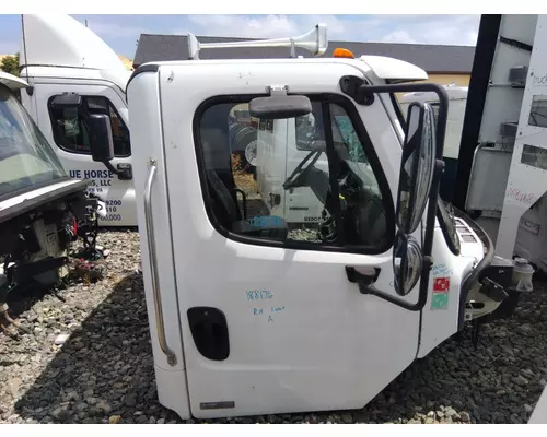 FREIGHTLINER M2 106 CAB
