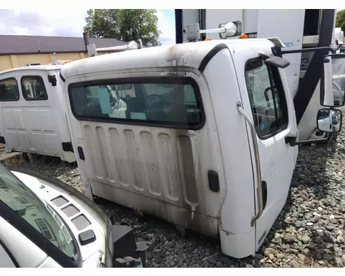 FREIGHTLINER M2 106 CAB