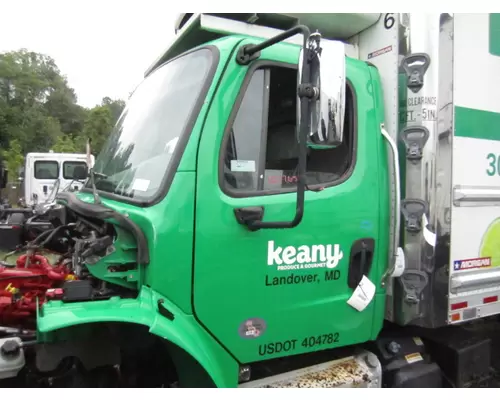 FREIGHTLINER M2 106 CAB
