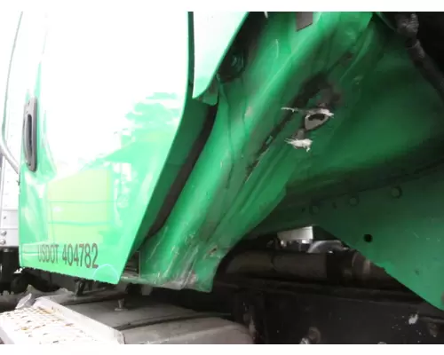 FREIGHTLINER M2 106 CAB