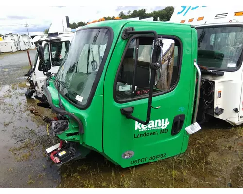 FREIGHTLINER M2 106 CAB