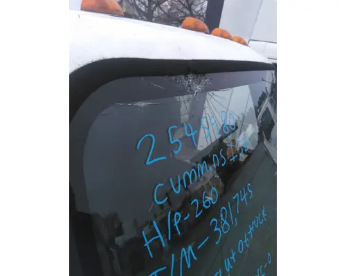 FREIGHTLINER M2 106 CAB